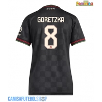 Camisa de time de futebol Bayern Munich Leon Goretzka #8 Replicas 3º Equipamento Feminina 2025-26 Manga Curta